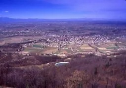 Panorama di Busca dalla collina